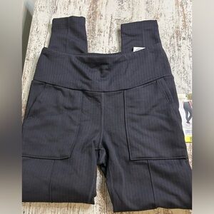 Mondetta Ladies' Moisture-Wicking High-Waisted Jacquard Leggings Dark Gray Small